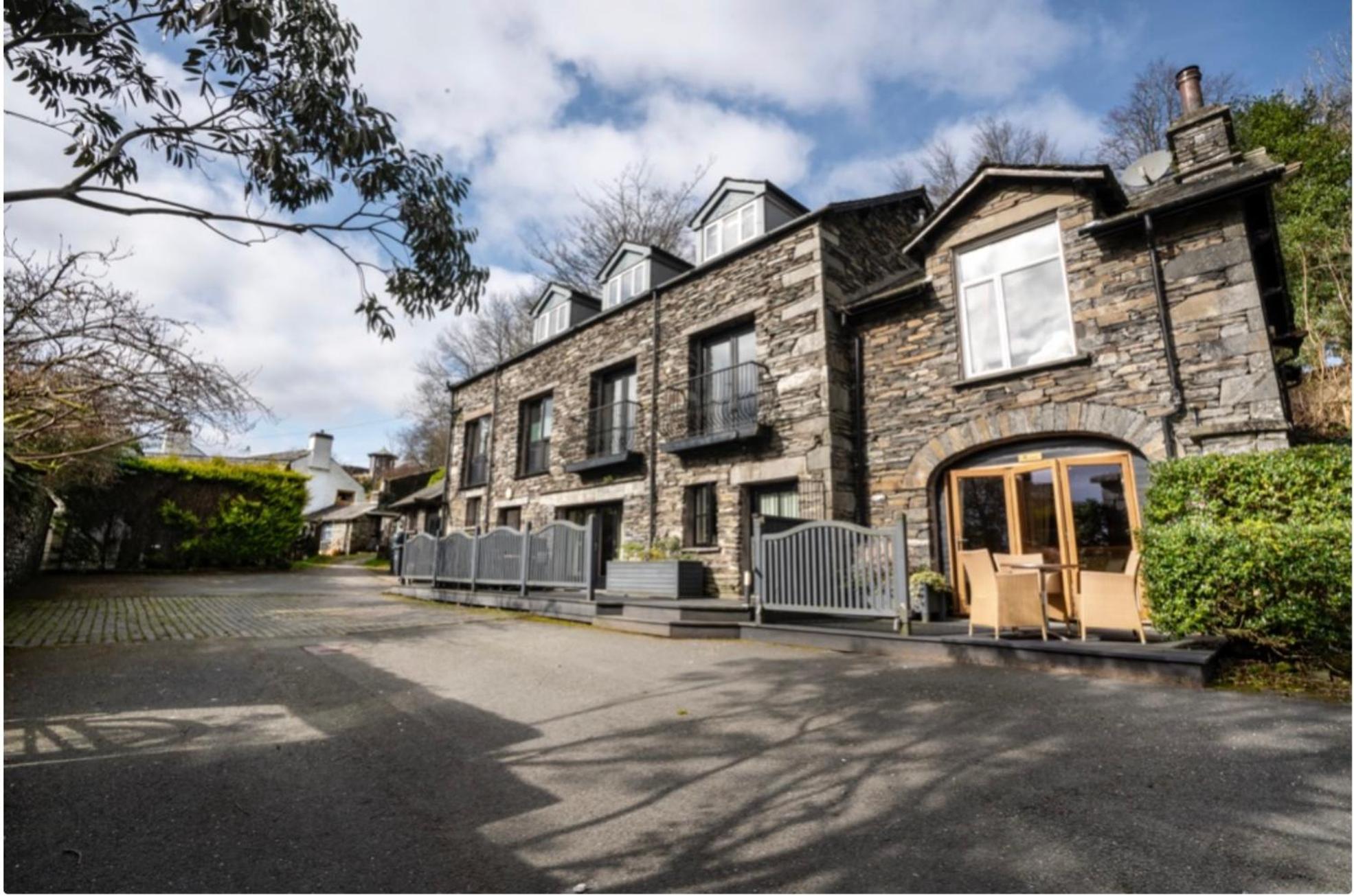 Yewfield Self Catering Apartments Hawkshead Bagian luar foto